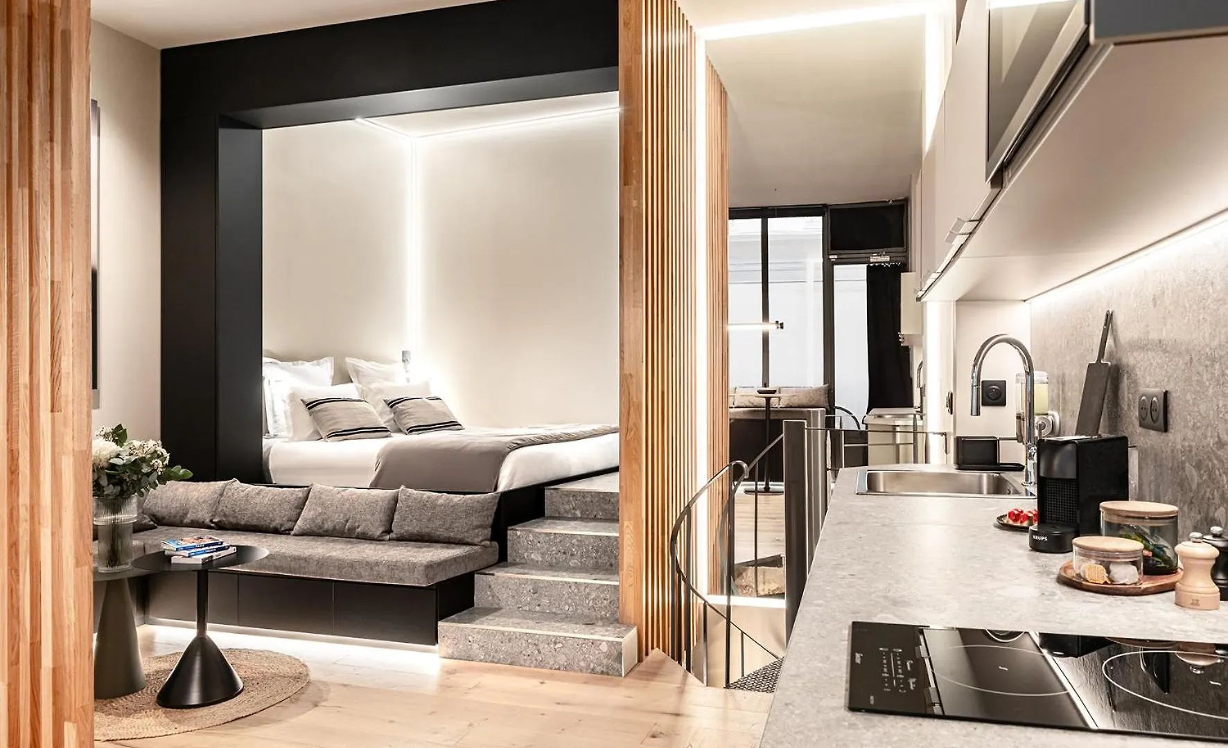 Luxury Suite 2Br In Charming Courtyard Le Marais Paris 0*,  France